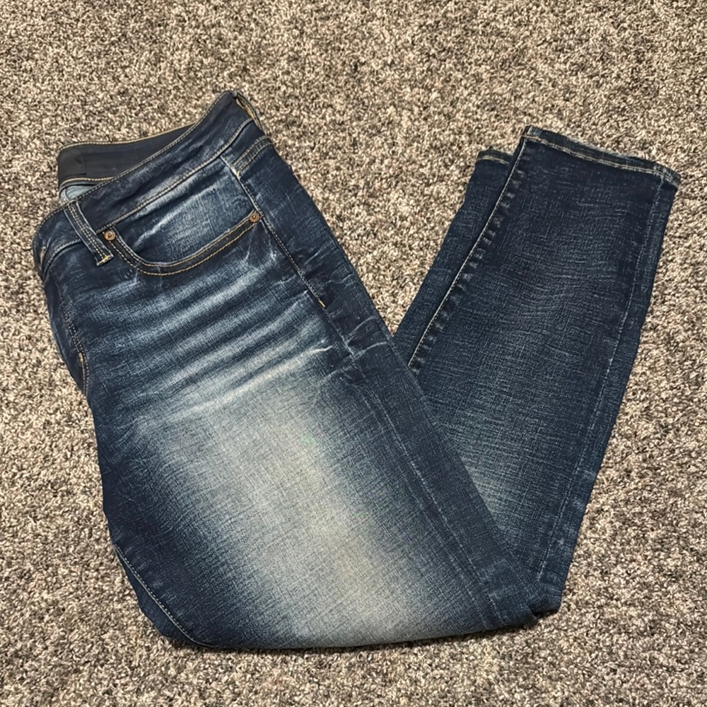Buckle Black skinny jeans with Distressed Wash